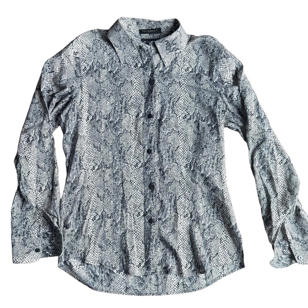 Women’s 100% Cotton “Foxcroft” Slim-Fit Long Sleeve Button-Up
